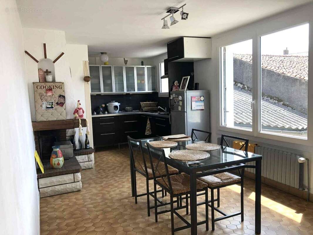 Maison à LA SALLE-DE-VIHIERS