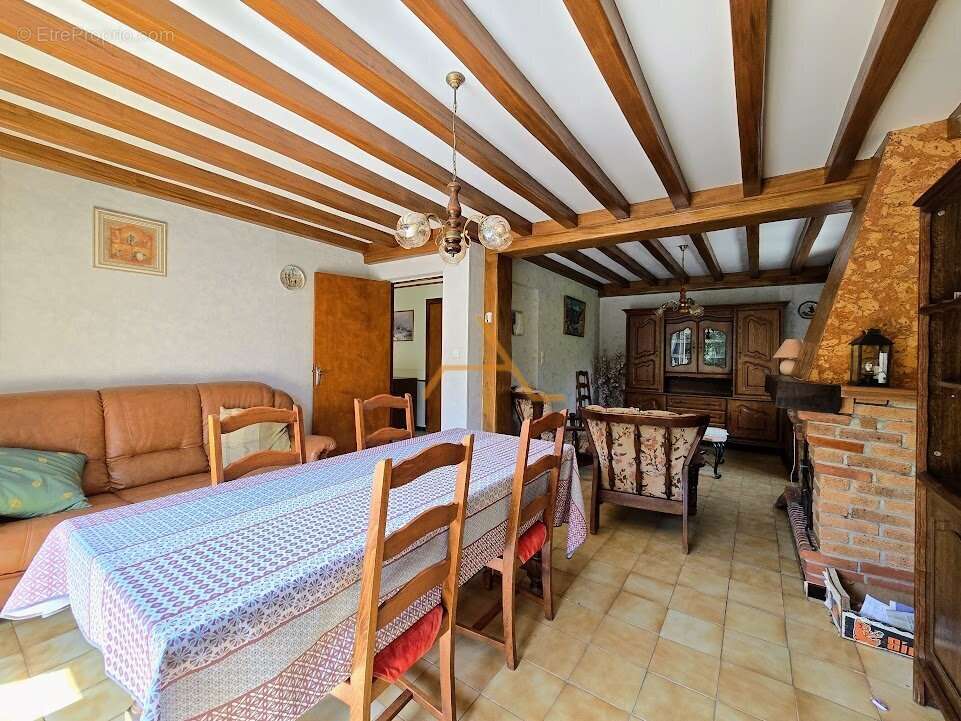 Maison à LA BEGUDE-DE-MAZENC