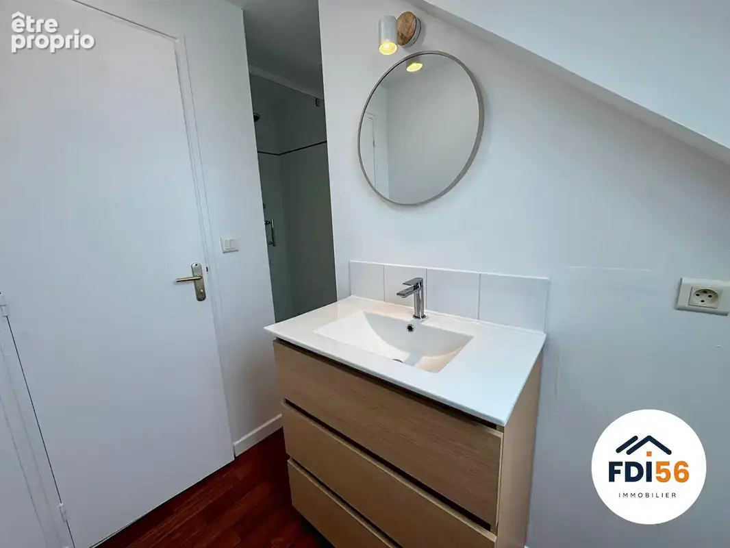 A vendre lorient - charmant t3 entierement refait - quartier calme - photo 4