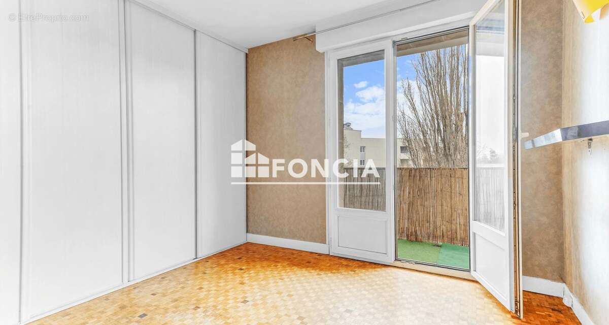 Appartement à SAVIGNY-SUR-ORGE