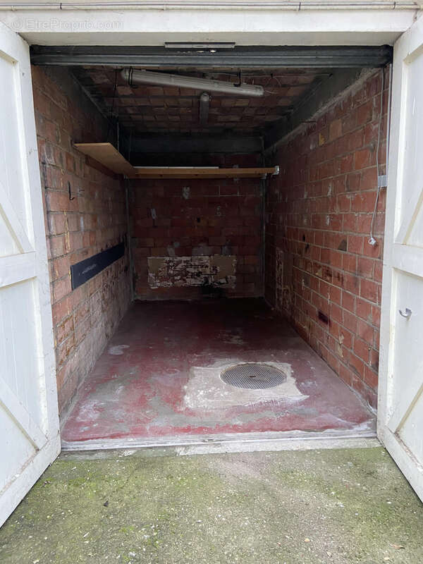 Parking à CHAMPIGNY-SUR-MARNE