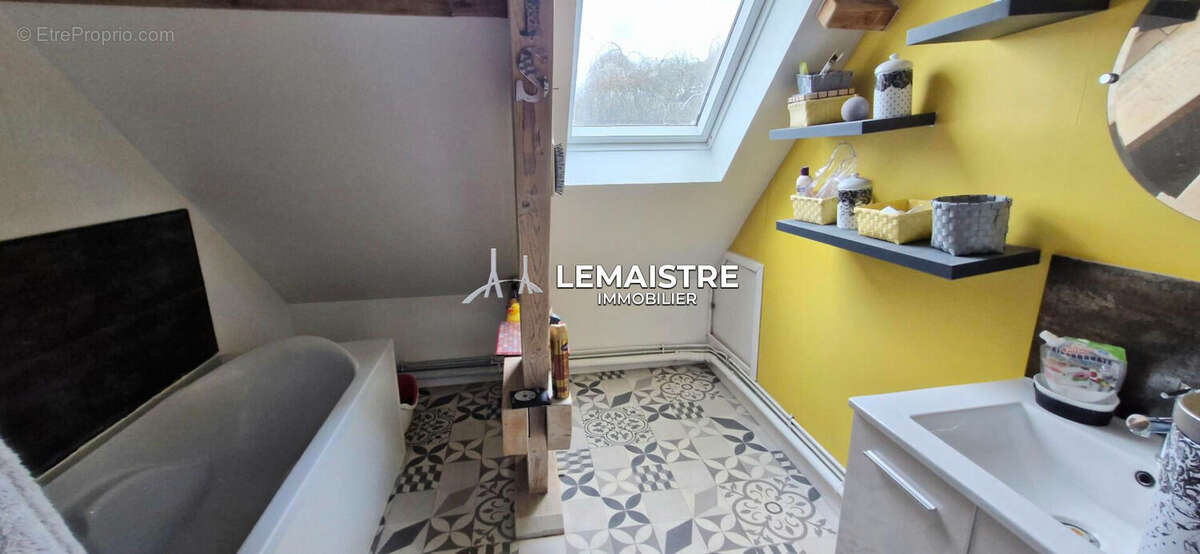 Maison à vendre - Yvetot - Quartier du Fay - 160 m² - 5 chambres - Sous-sol complet - Terrain 1535 m² - photo 11