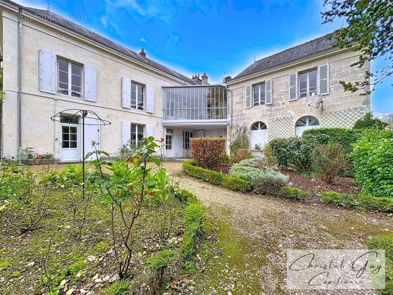 Maison à LA CHARTRE-SUR-LE-LOIR
