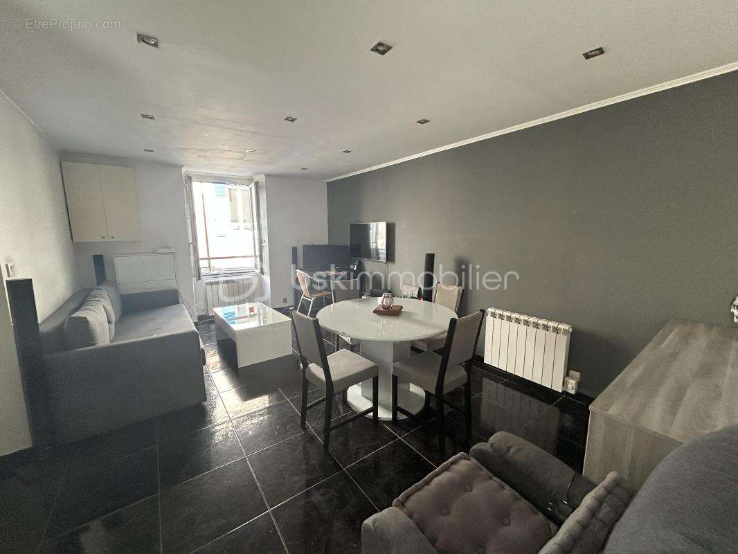 Appartement à VILLENEUVE-LE-ROI