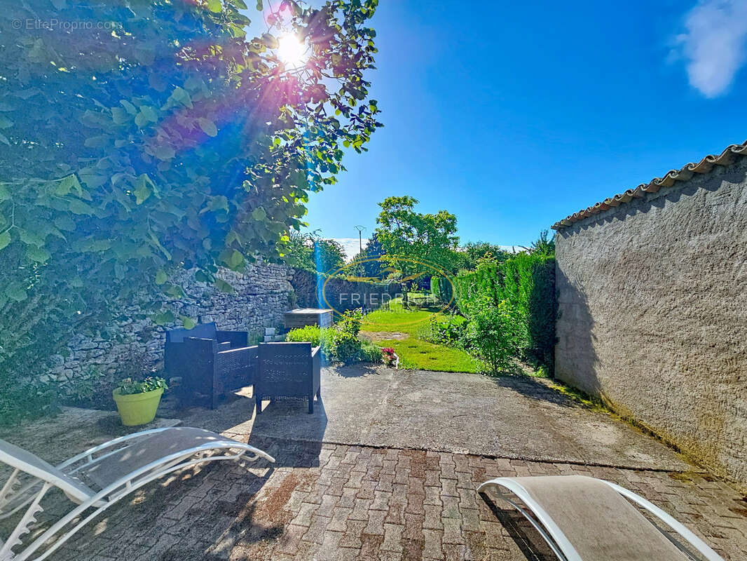 Maison à LONGEAUX