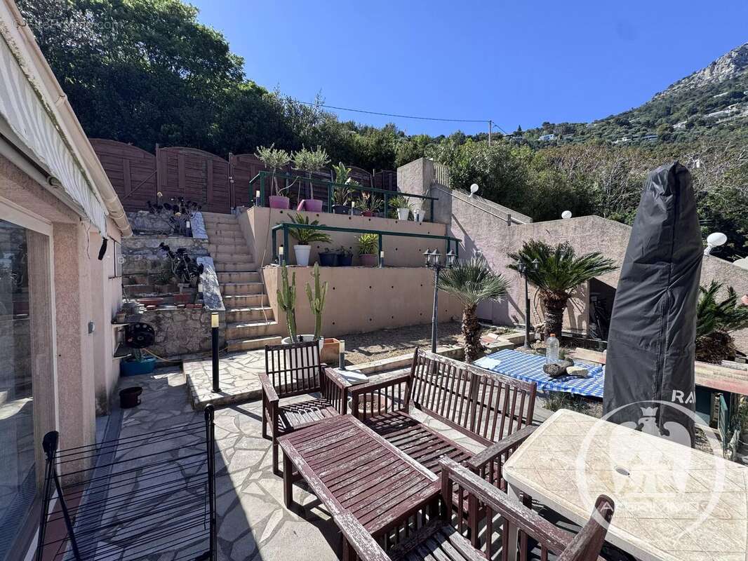 Appartement à EZE