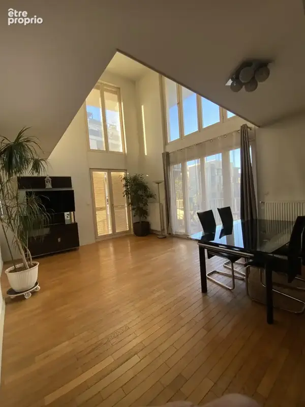 Appartement Duplex avec balcon dans résidence 2008 - photo 2