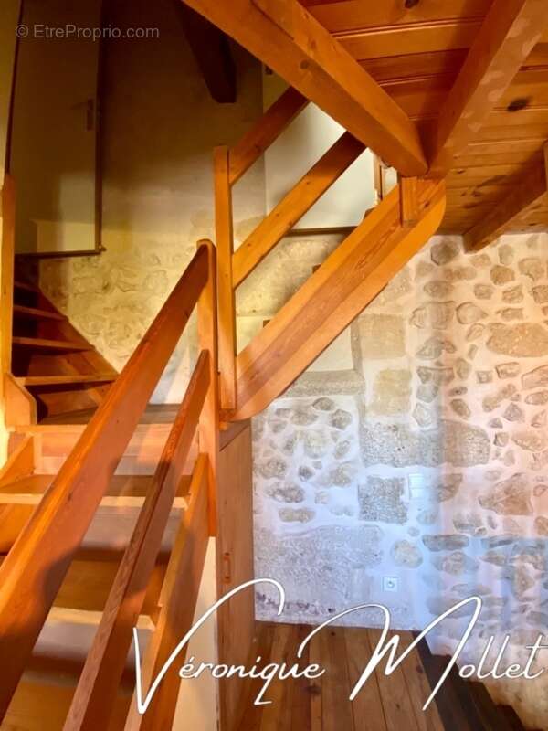 Maison à LESTIAC-SUR-GARONNE