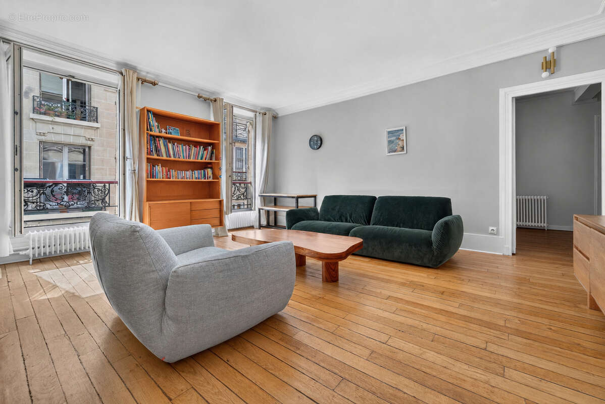 Appartement à PARIS-10E