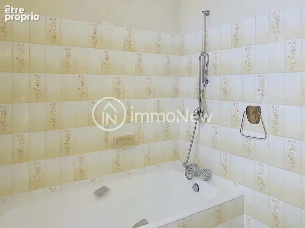 Belle maison des annees 1920  de 97 m2 environ sur terrain 695 m2 - photo 10