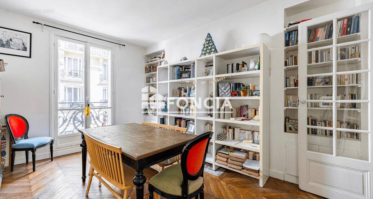 Appartement à PARIS-15E