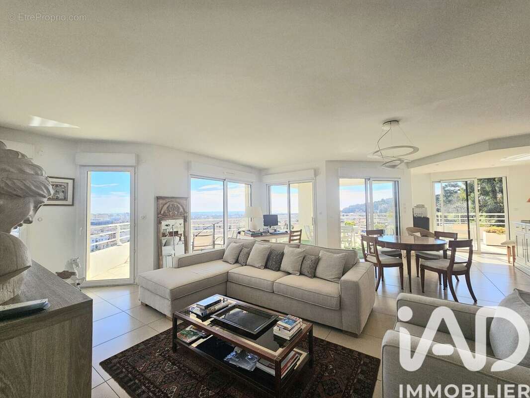Photo 8 - Appartement à SAINT-LAURENT-DU-VAR