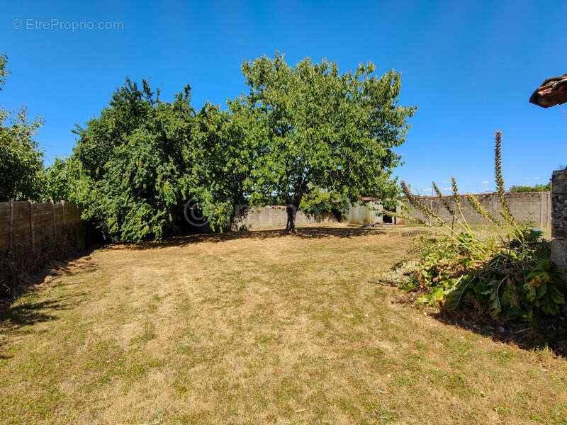 Maison à SAUZE-VAUSSAIS