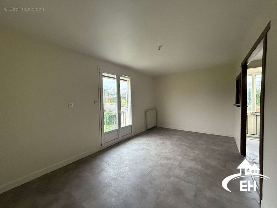 Maison à SAINTE-GAUBURGE-SAINTE-COLOMBE