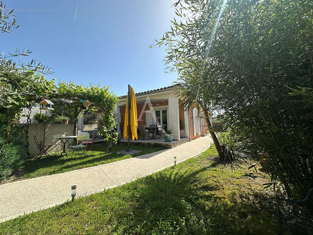 Maison à BUZET-SUR-TARN