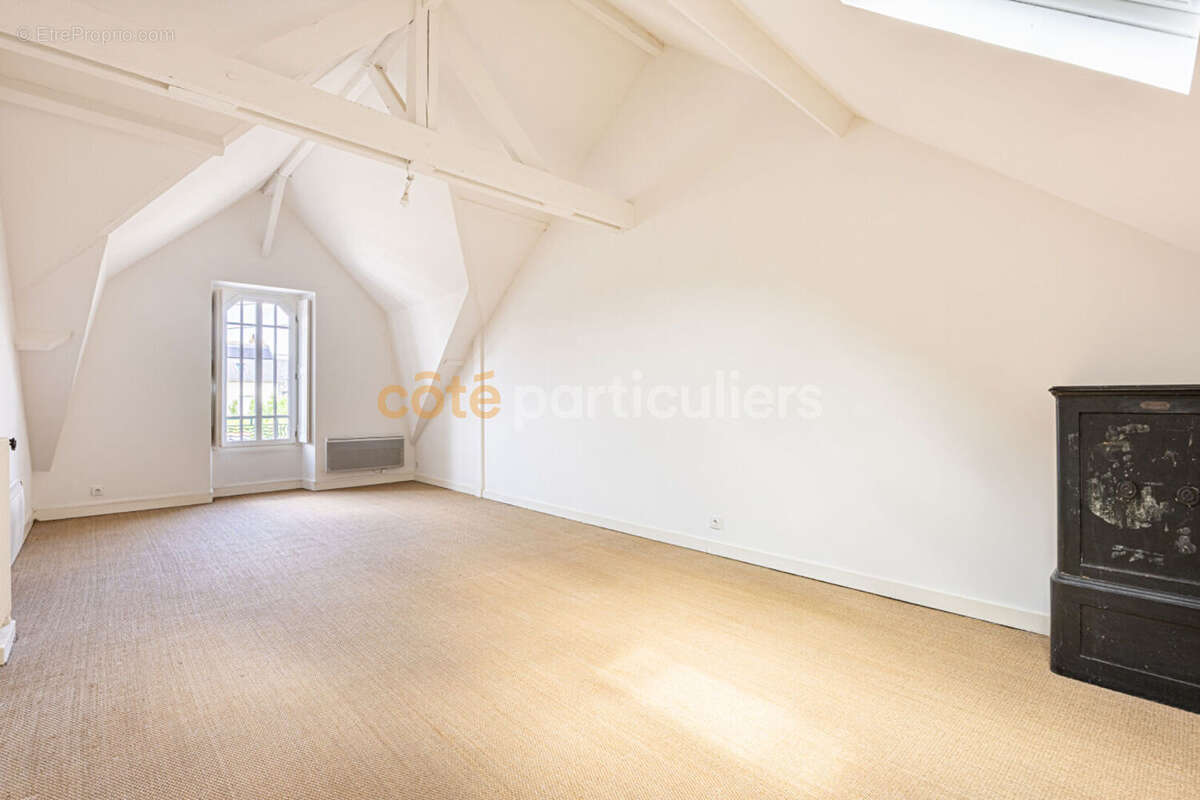 Nantes -- monselet -- maison bourgeoise de 1930 -- surface 300m2 -- garage -- jardin - photo 11