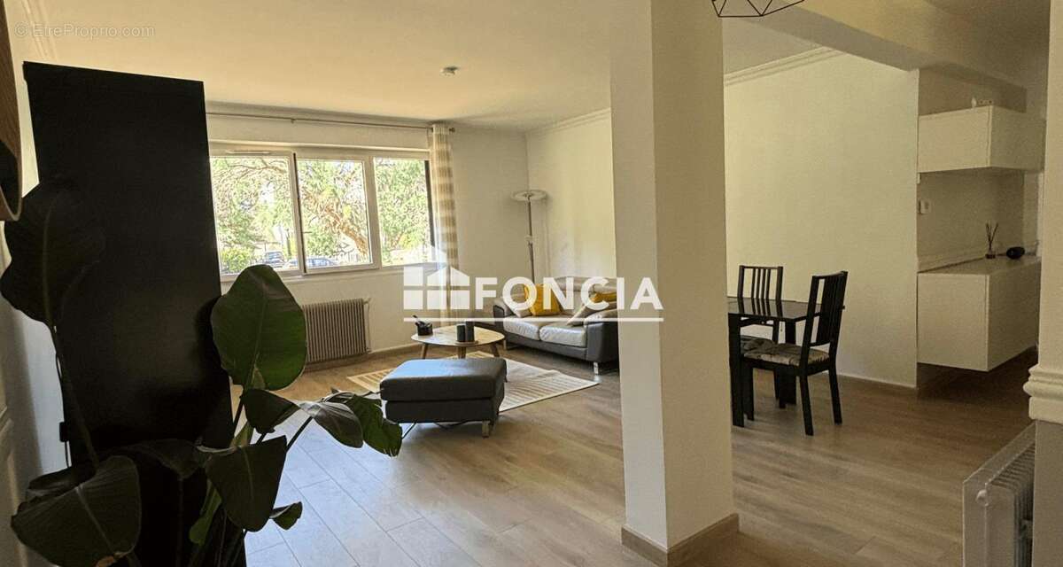 Appartement T4 102 m2, rénové dans un cadre privilégié à ETIOLLES avec PISCINE ET TERRAINS DE TENNIS - photo 13