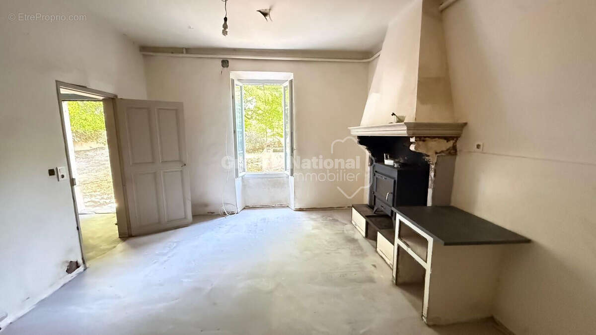 Exclusivité - Mas à restaurer - Le charme de la Provence - photo 11