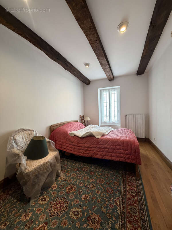 Maison à LA ROCHE-CHALAIS