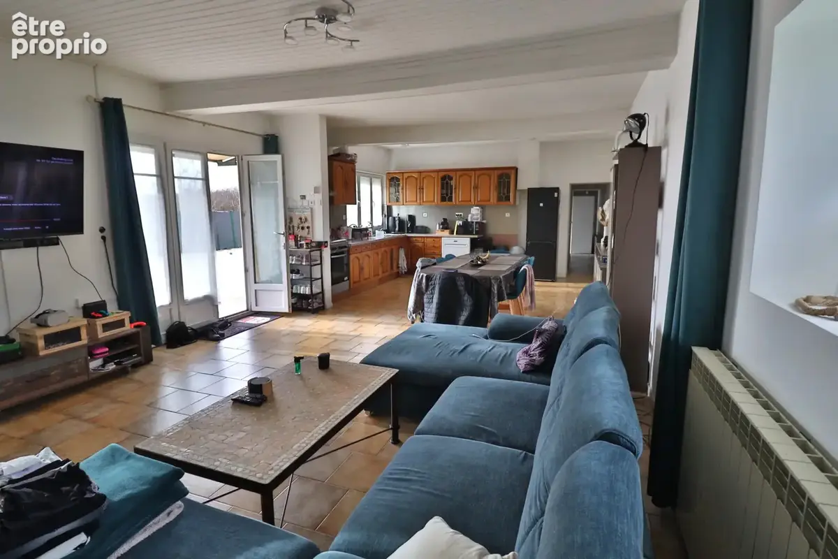 Maison - 130 m2 - 6 pièces - photo 2