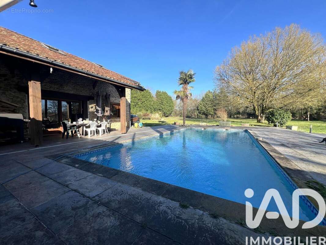 Maison 184 m² à Saint-Cricq-Villeneuve  - photo 3