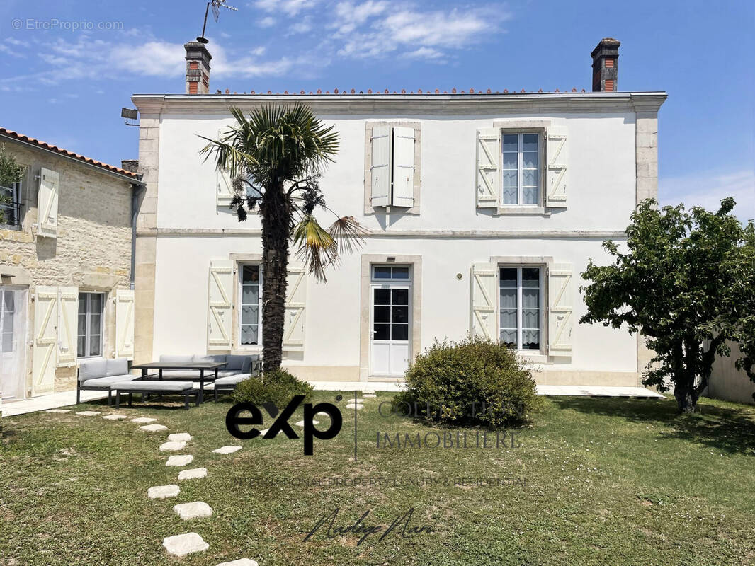 Maison à SAINTE-SOULLE