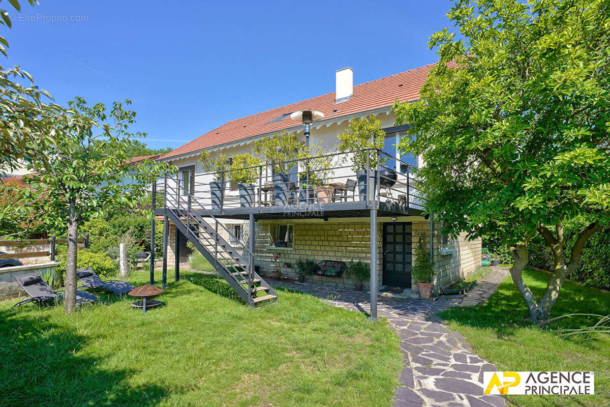Maison à MAISONS-LAFFITTE