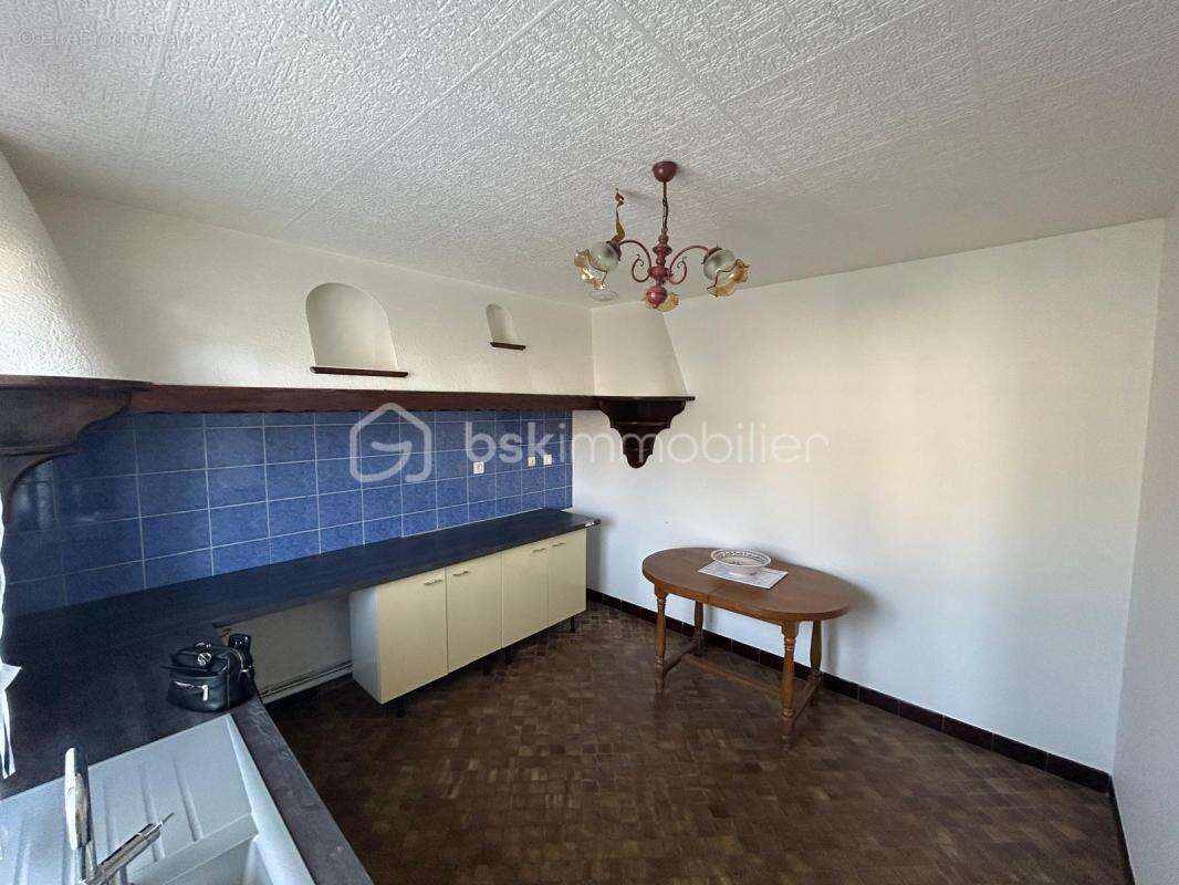 Maison à VILLAINES-LA-JUHEL