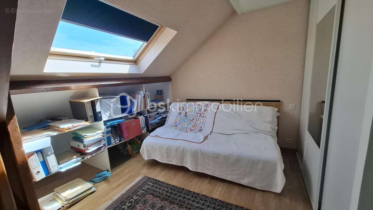 Maison traditionnelle au cœur de Saint-Arnoult-en-Yvelines : calme et espace garantis ! - photo 8