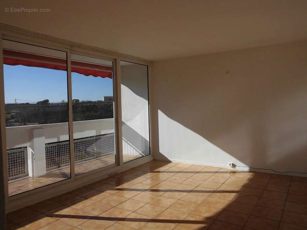 Appartement à MARSEILLE-15E
