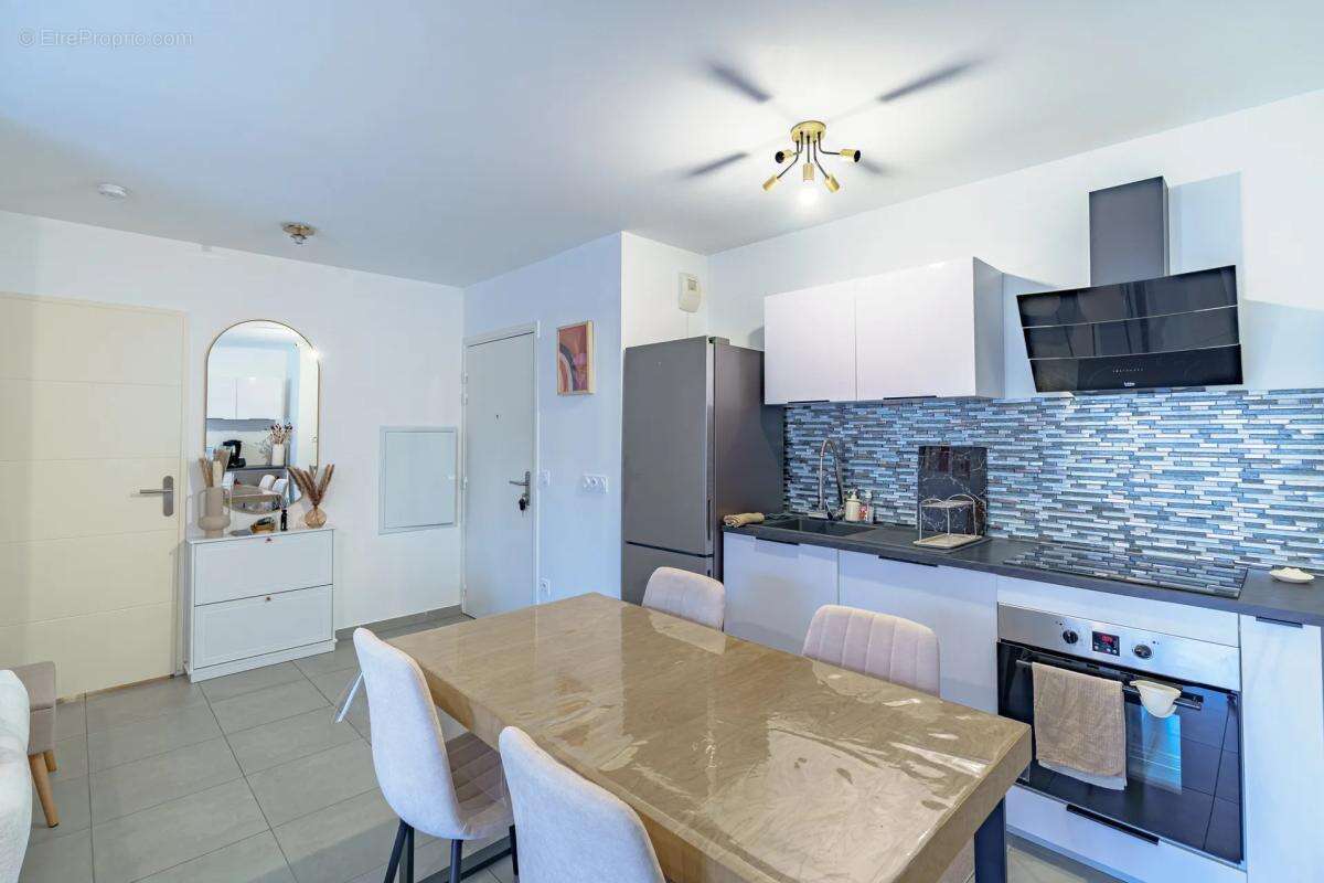 Appartement à MARSEILLE-4E