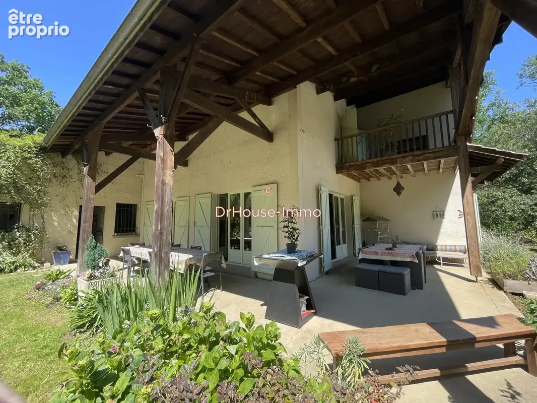 Maison 8 pièces 315 m² à vendre à Blasimon (33540) - photo 4