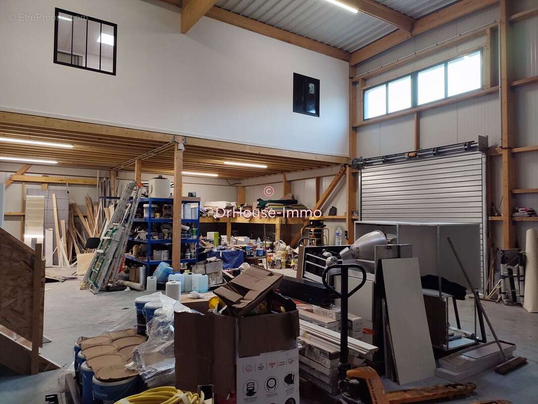 Commerce à BRETTEVILLE-SUR-ODON