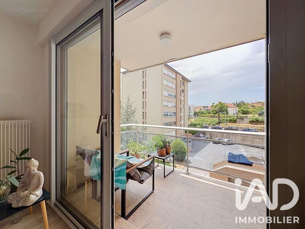 Appartement 47 m² à Millau  - photo 3