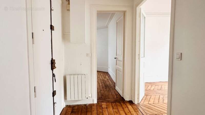 Appartement à PARIS-17E