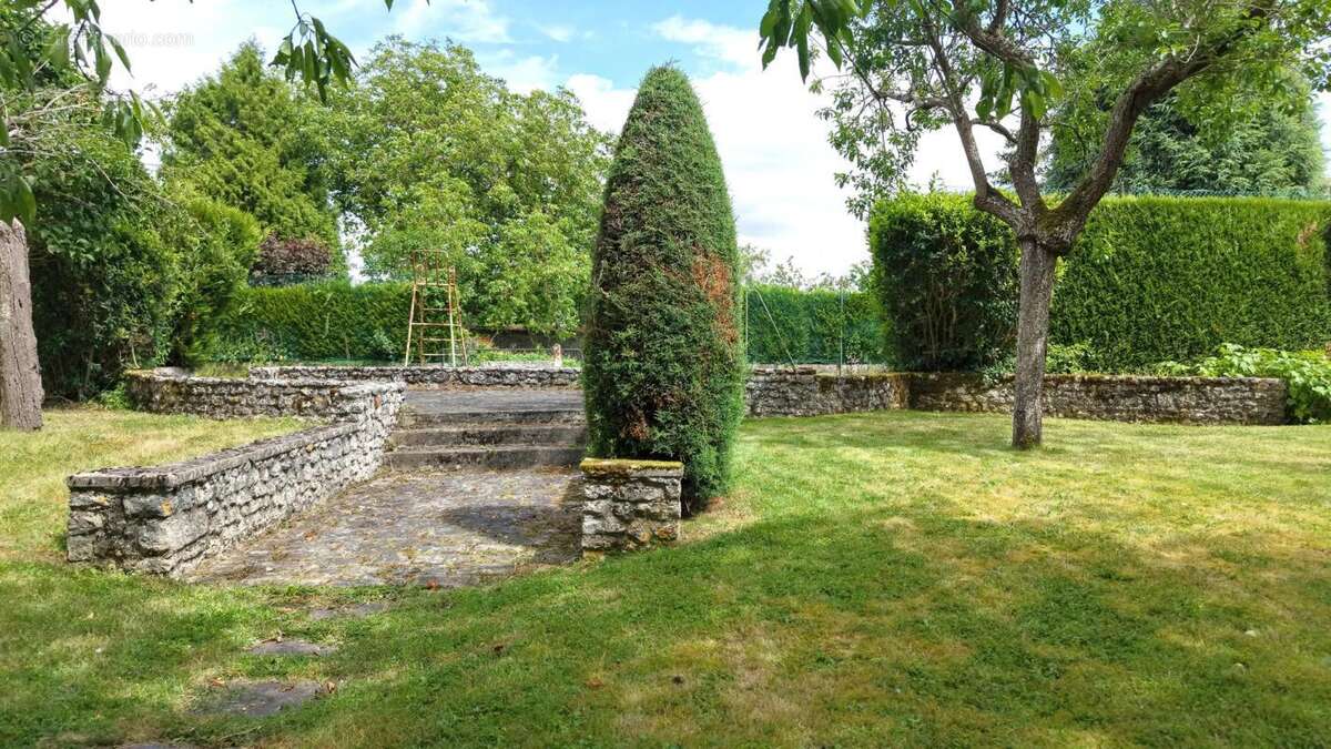 Maison à DAMMARTIN-EN-SERVE