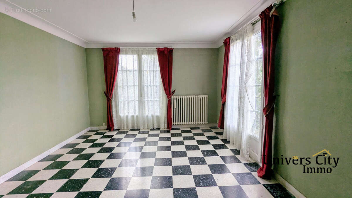 Maison à SAINT-SEBASTIEN-SUR-LOIRE