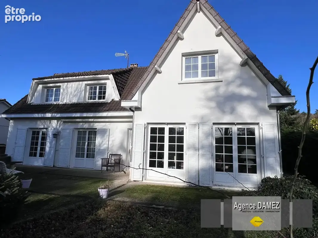 Maison de 8 pièces à 4 minutes de Dourdan, 200 m² avec sous-sol, garage, et grand terrain de 1723 m² - photo 3