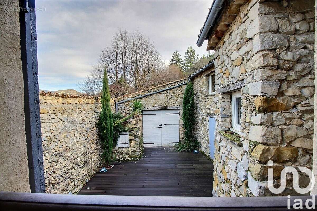Maison 132 m² à Savoillan  - photo 6