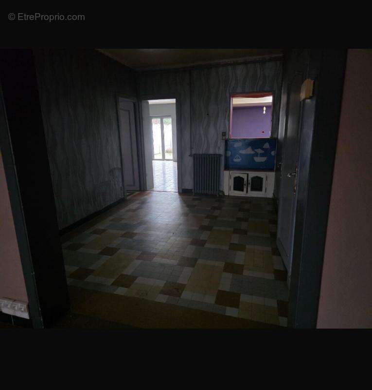 Maison à AULNOYE-AYMERIES