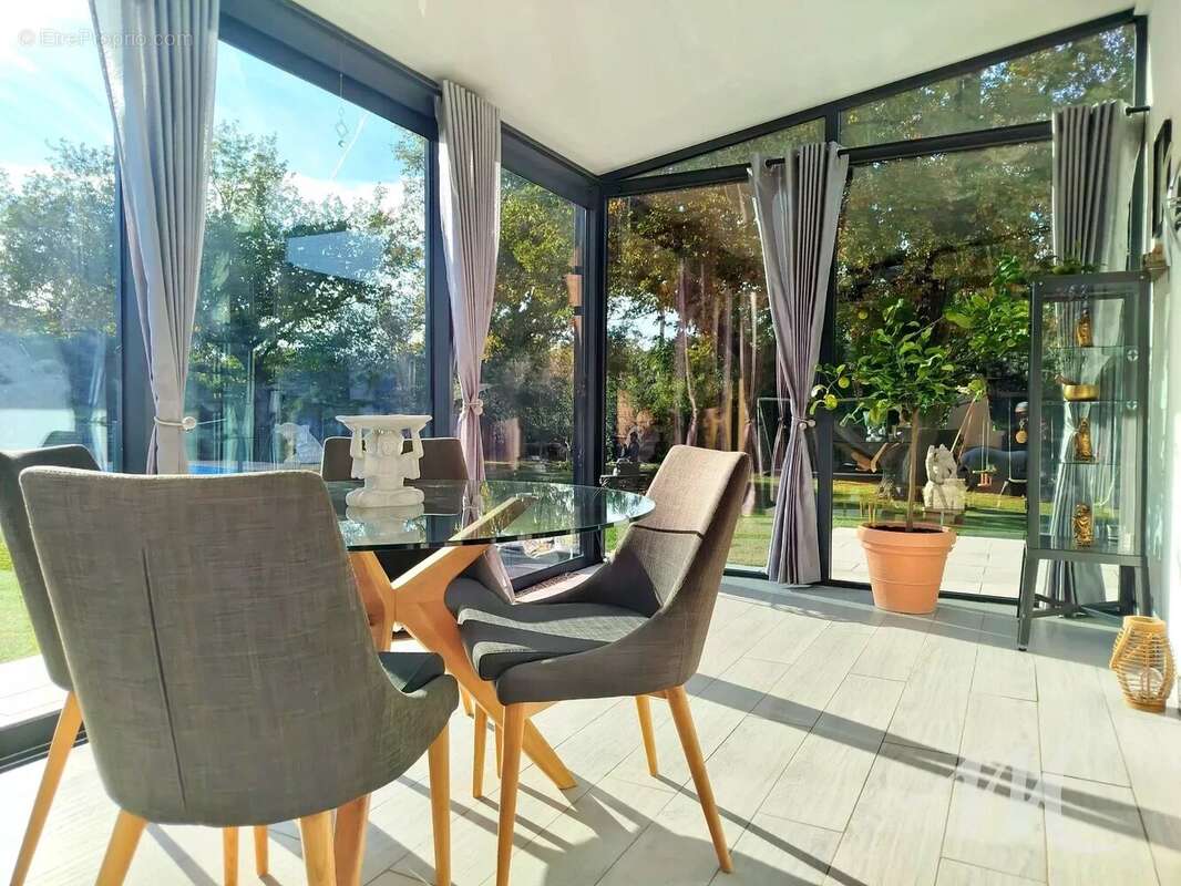 Maison à SAINT-MAXIMIN-LA-SAINTE-BAUME