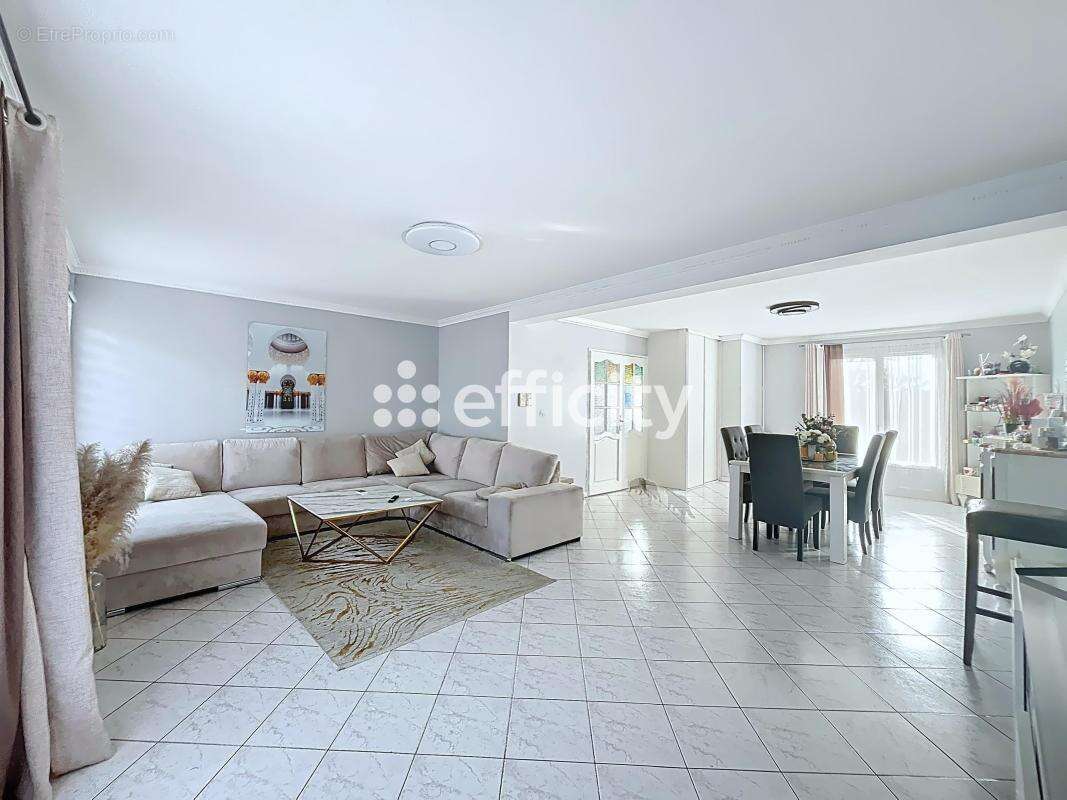 Maison à CLICHY-SOUS-BOIS