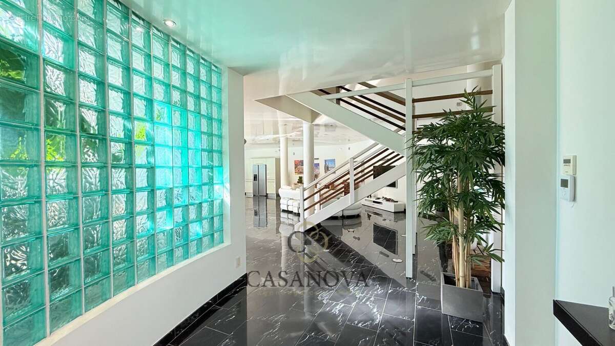 Villa d'architecte entre douceur et art de vivre - photo 12