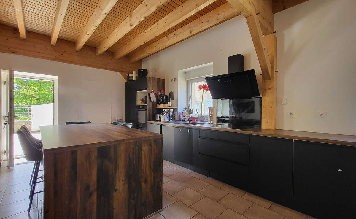Maison à CRESSIA