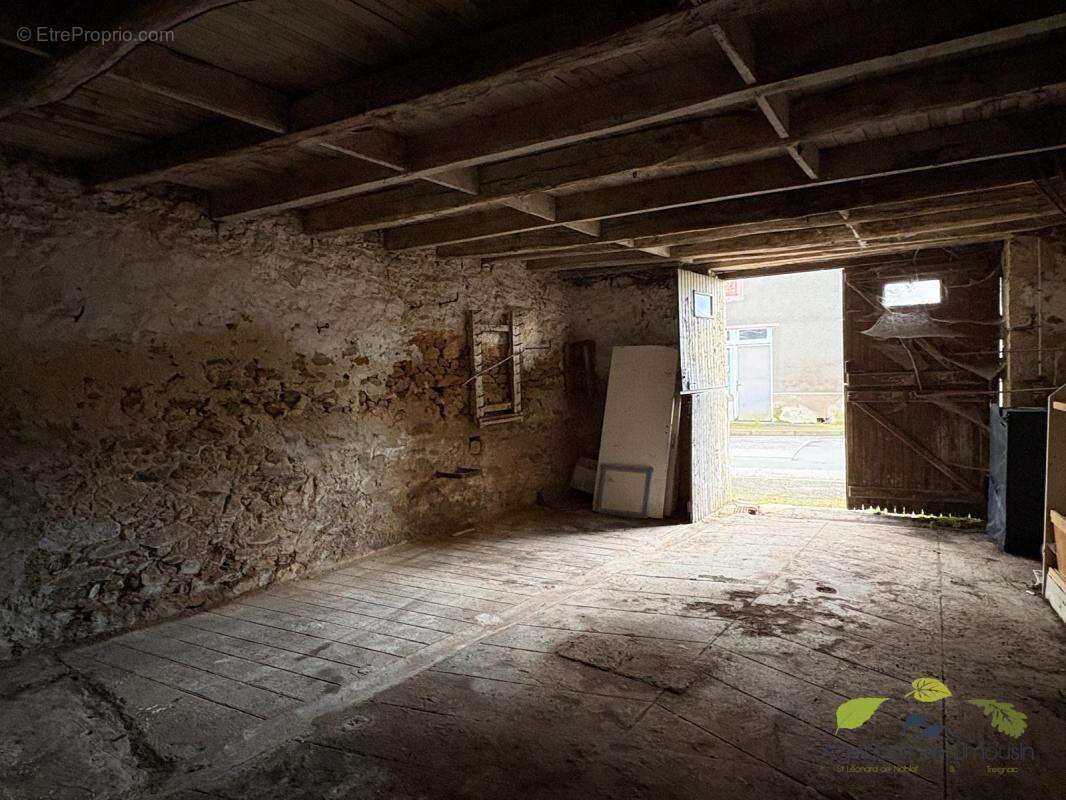 Maison à BUJALEUF