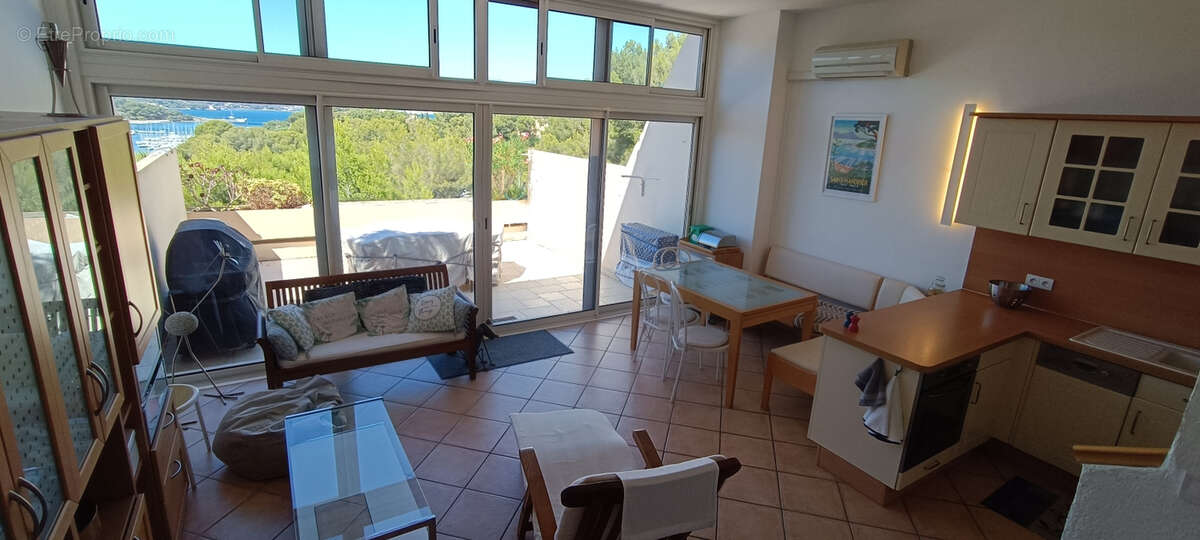 Appartement à SAINT-MANDRIER-SUR-MER