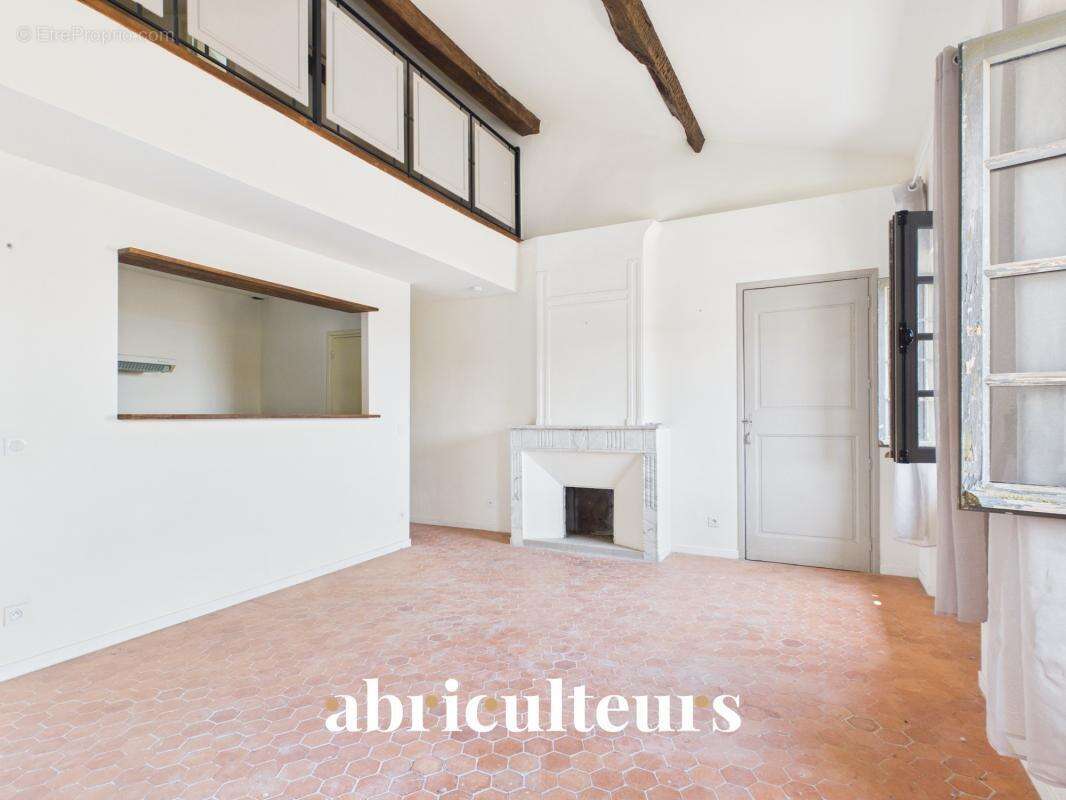 Lumineux appartement de 54 m² habitables en vente dans le centre historique de Grasse (06130) - photo 4