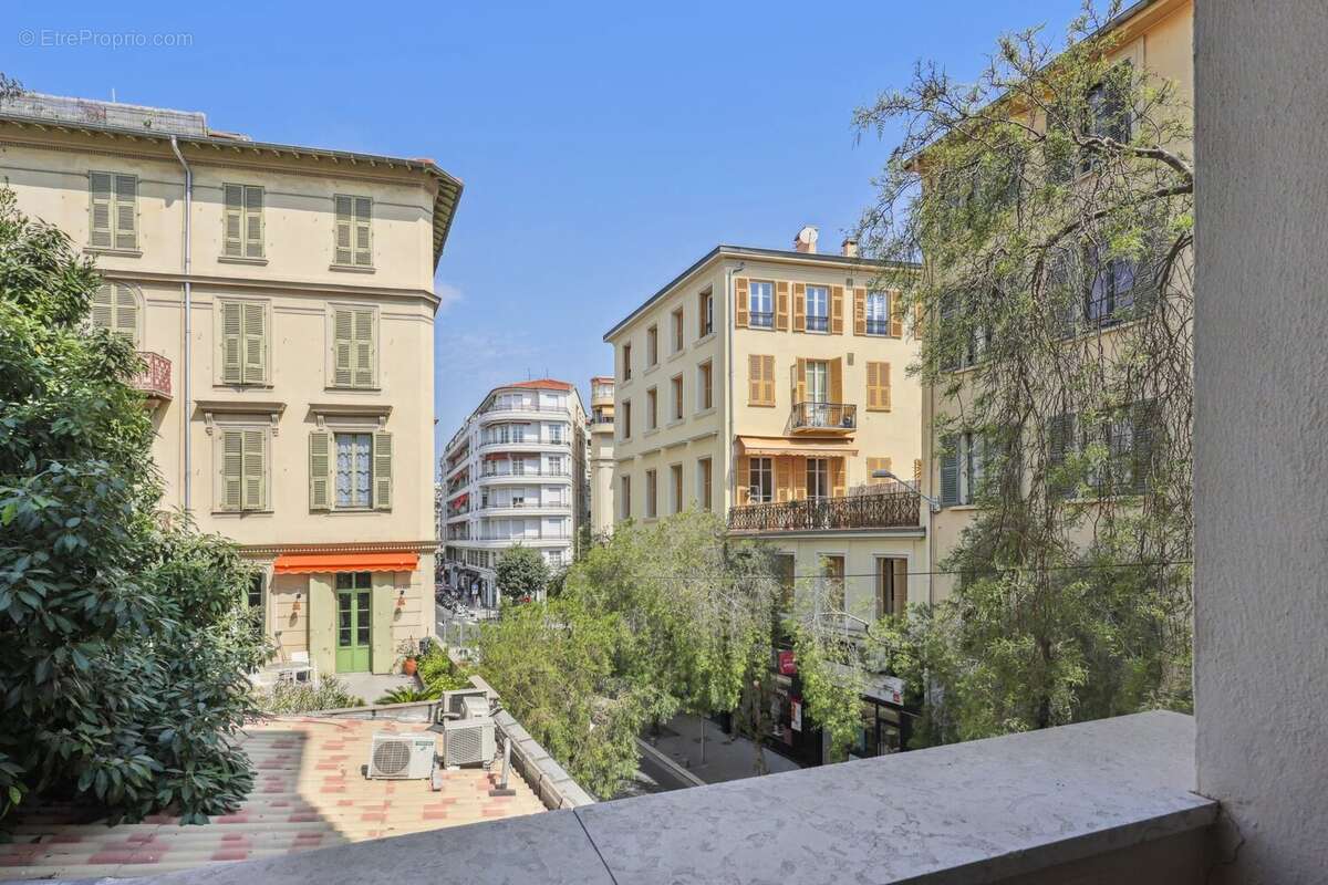 VENDU - EXCLUSIVITÉ - NICE - Carré d'Or - Appartement 2-3 pièces, emplacement idéal. - photo 15