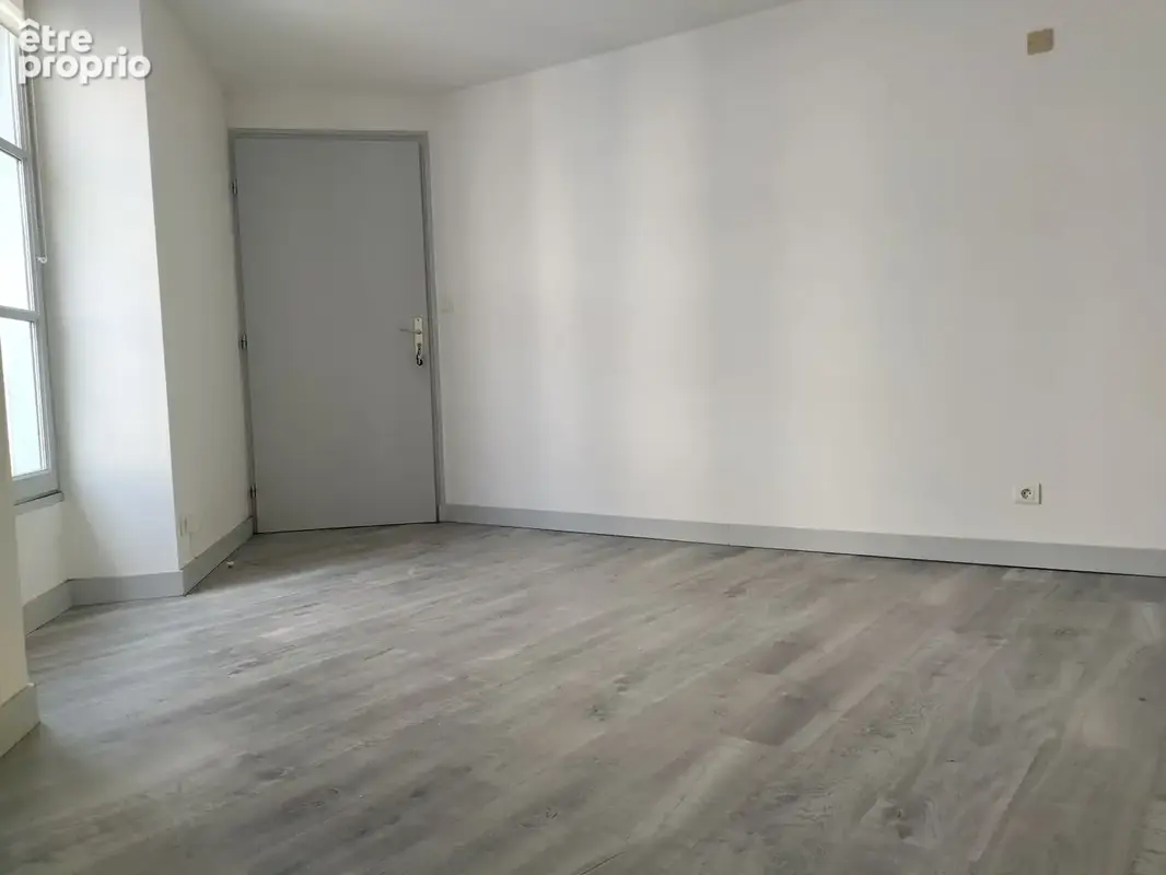 LAVAL, hyper centre rive droite, un appartement T3 d'eniron 44.2m2 habitables - photo 5