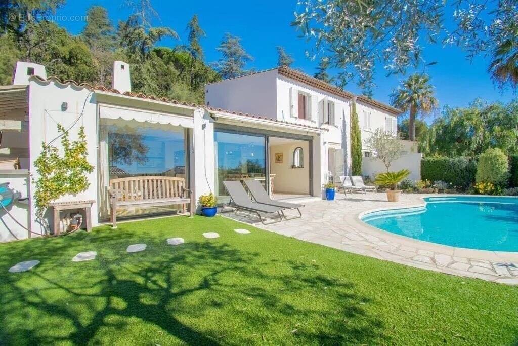 Maison à VILLENEUVE-LOUBET